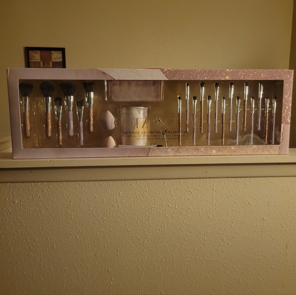 Viral set of brushes